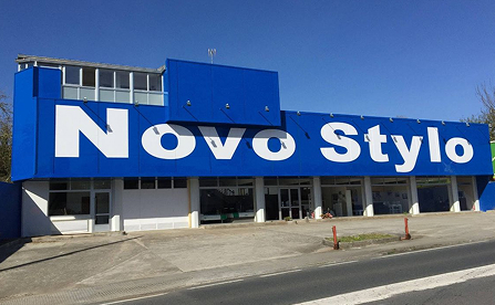 novostylo-oleiros Fachada de la tienda de Novo Stylo en Oleiros
